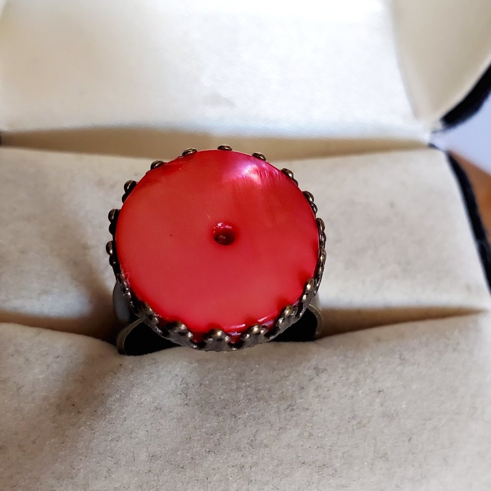 Adjustable Round Pink Mother or Pearl Bronze Ring